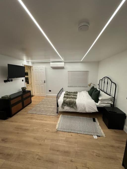 House Villa Watford  Dış mekan fotoğraf
